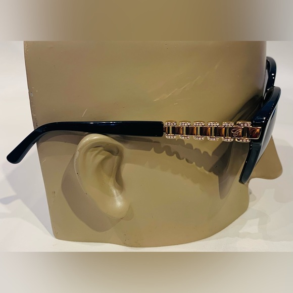 Host picked New Chopard Sunglasses - Picture 7 of 9